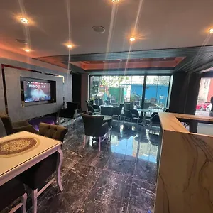 Hotel Grand Hurriyet 