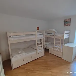 Auberge de jeunesse Impact House